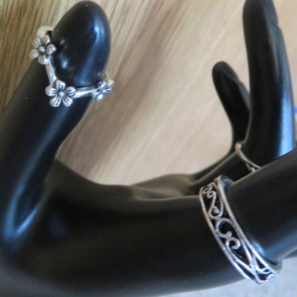 SET 4 Pcs Fashion Celtic Style RINGS Alloy Sizes 5.5 to 6.5 (K278) - Picture 3 of 3